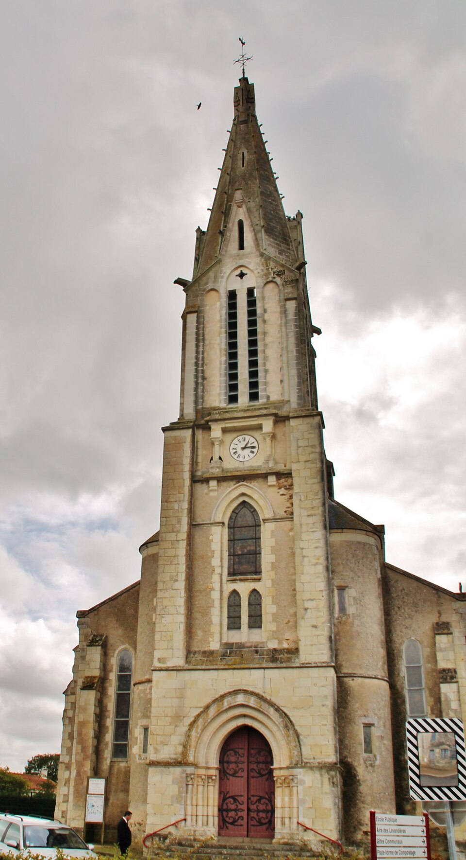 L'église paroissiale Saint-Nicolas.